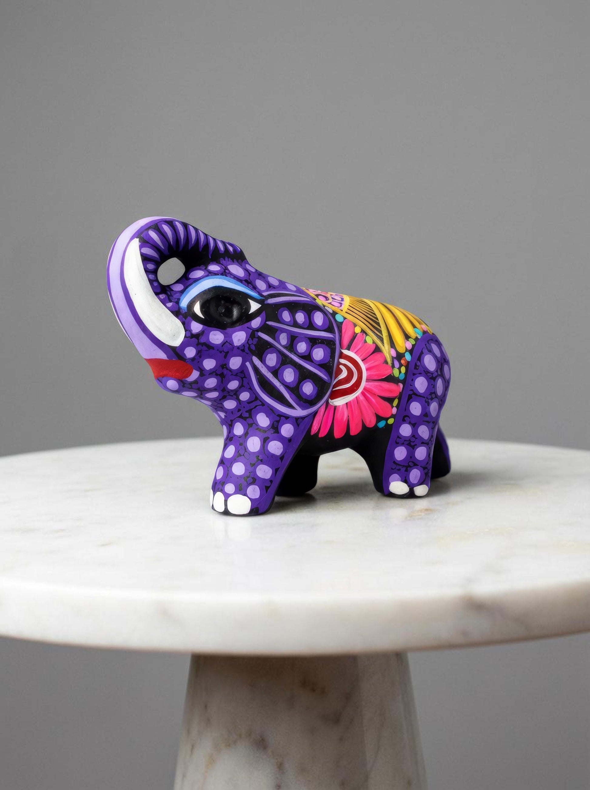 Elephant alebrije hand-painted clay sculpture, Mexican folk art from Guanajuato