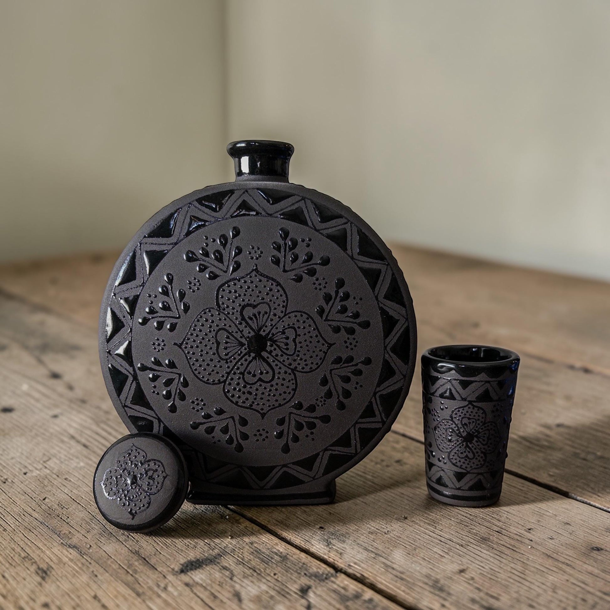 Black stoneware decanter 33 oz hand-painted detail