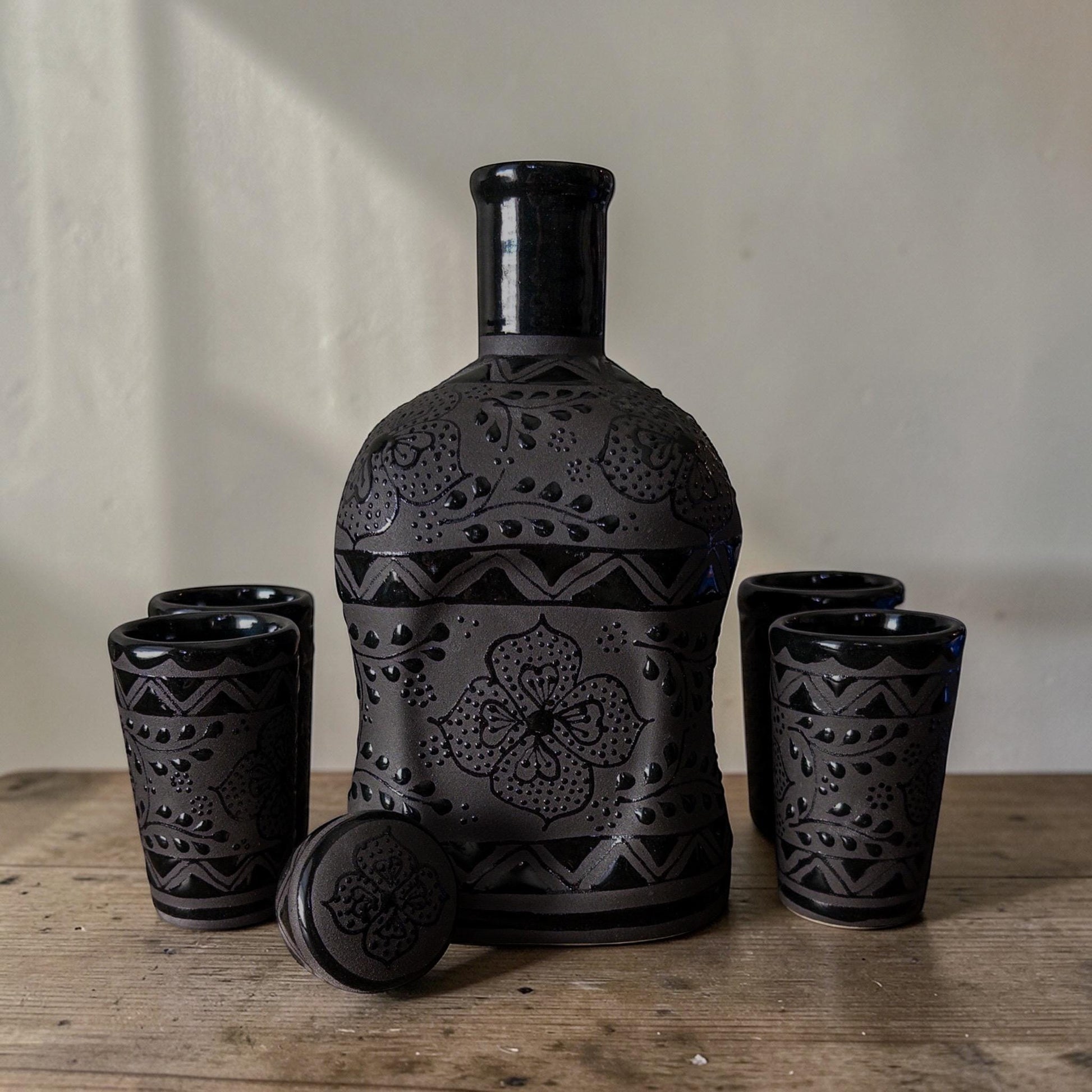 Black stoneware decanter with stopper - Mexican pottery