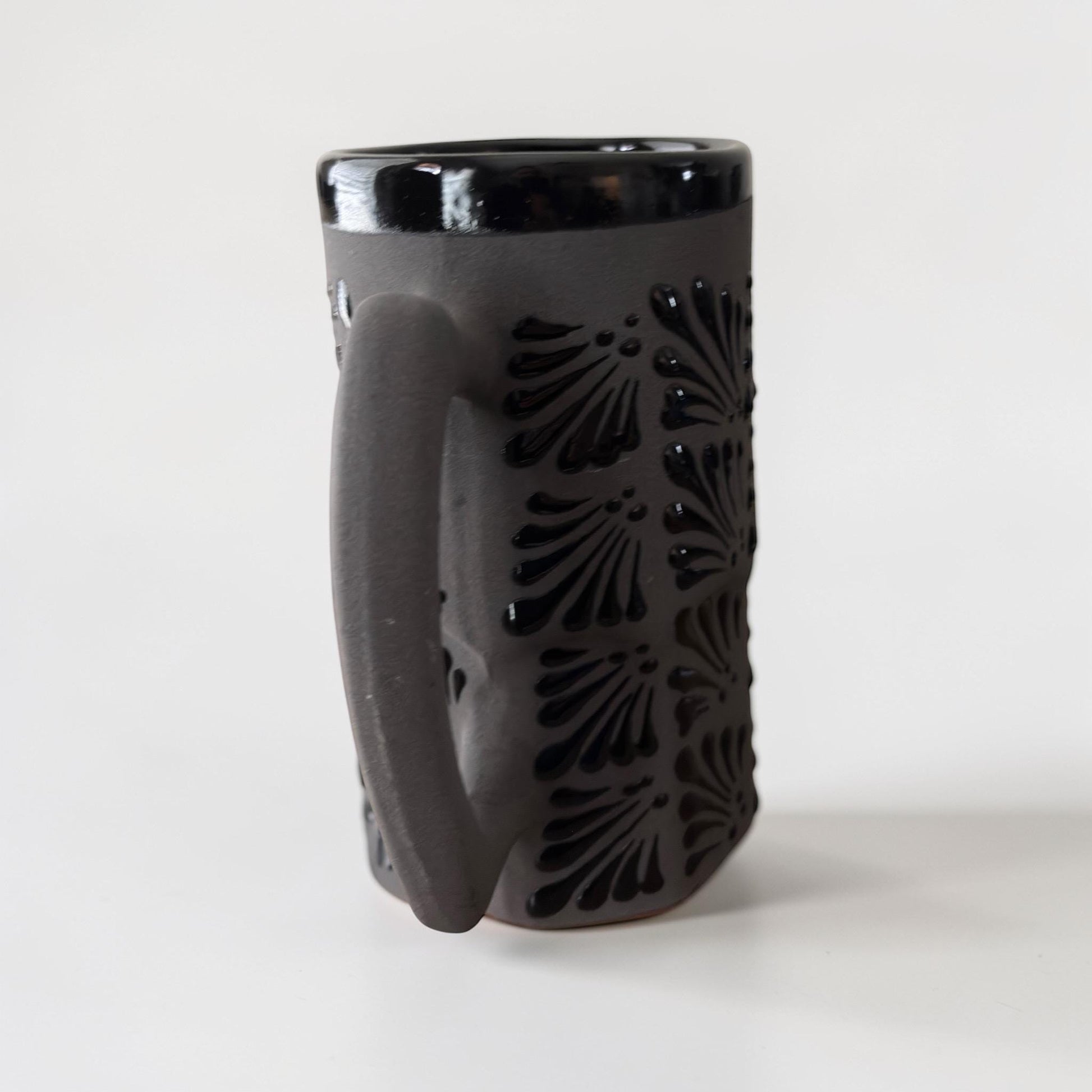 Black Talavera beer mug side view