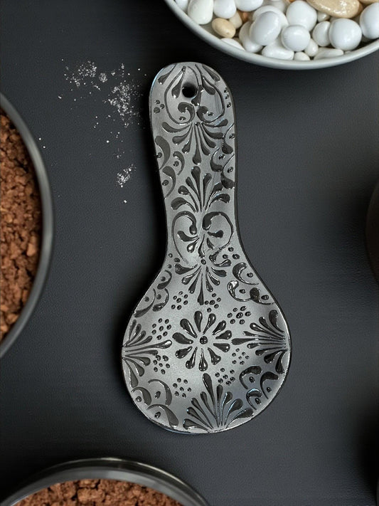 Talavera ceramic spoon rest with intricate patterns
