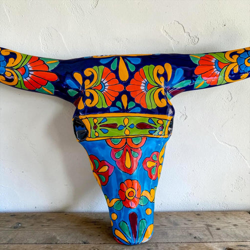 Mexican Talavera longhorn skull horn detail